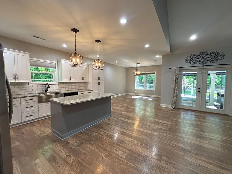 262 Allenwood Dr — Photo 9