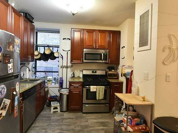 3rd image of 940 Amsterdam Ave APT 15