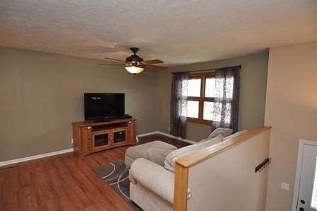 3rd image of 4530 Gertie Ave