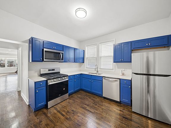 5th image of 9328 S Paxton Ave
