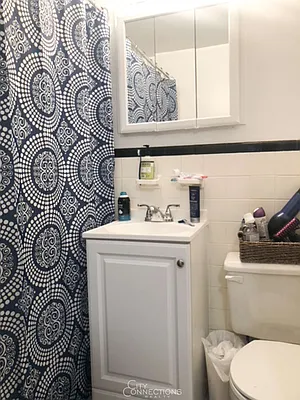 Rented by City Connections Realty | media 16