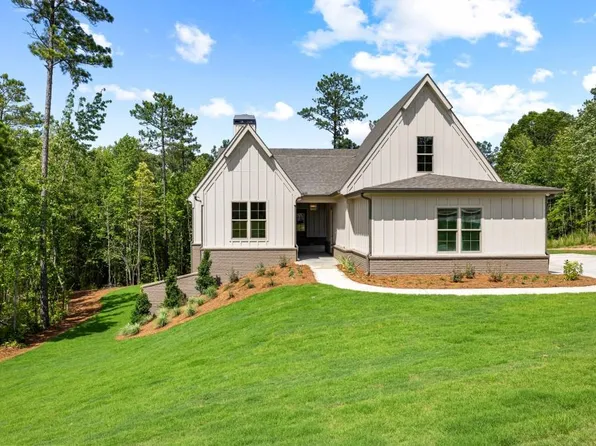 105 Forest Berry Ct, Newnan, GA 30265