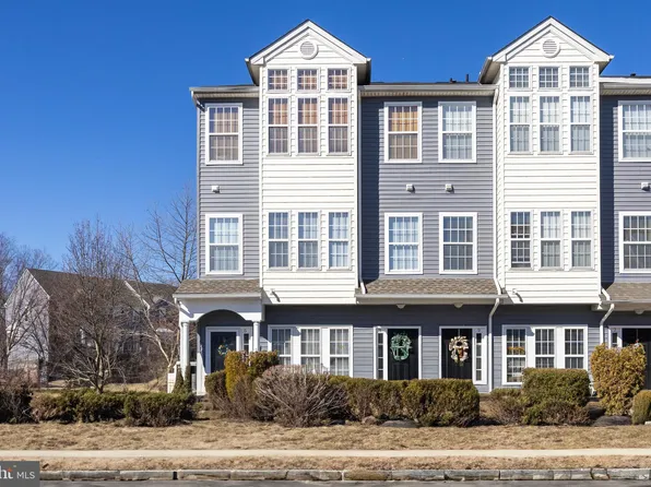 3 Shad Ct, Delanco, NJ 08075