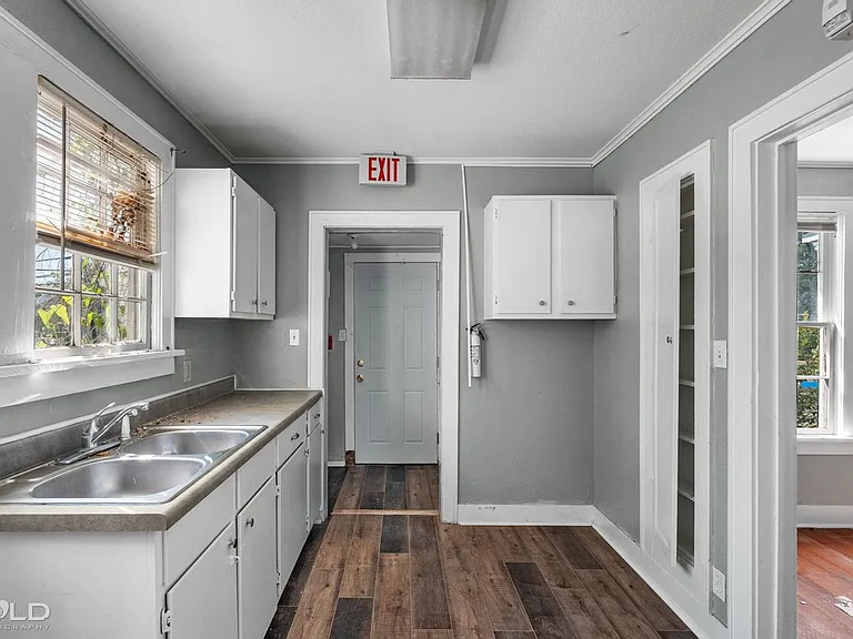 2661 Murray St — Photo 12