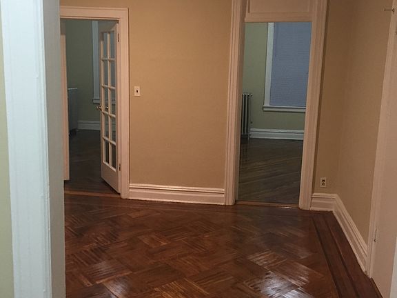 2nd image of 2035 21st St