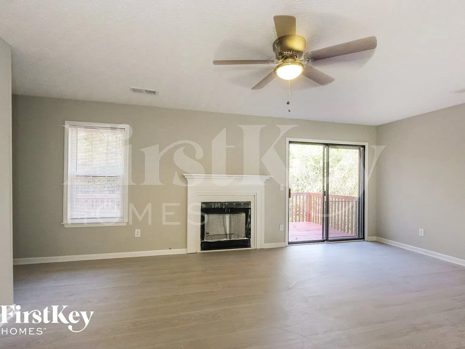 3 bed, 2.5 bath, 1364 sqft, $2,175 — Photo 3