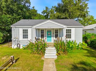 1915 9th St, Pascagoula, MS 39567