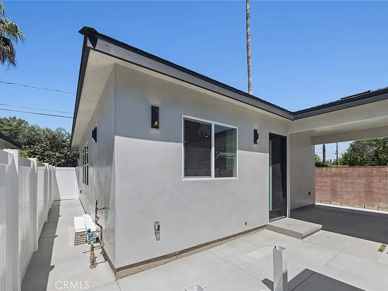 7649 Melvin Ave — Photo 8