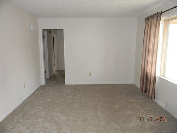 3rd image of 214 Stearns Ave