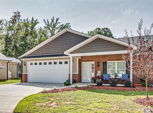 2007 Springwood Ct, Asheboro, NC 27205