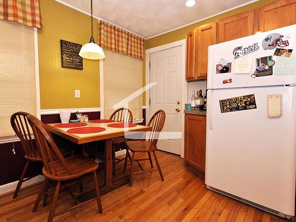 3rd image of 25 Fairbanks St #1