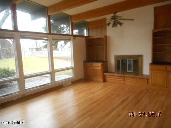 4th image of 8317 Courtland Dr NE