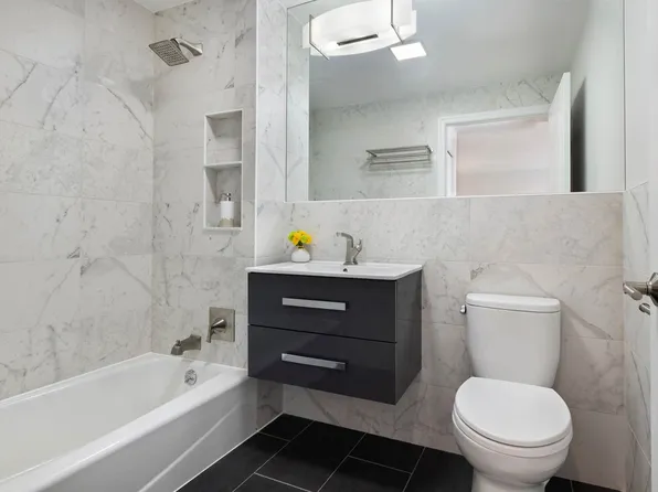 23-16 31st Avenue image 2 of 8