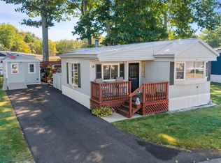 14 Hickory Ave, North Hampton, NH 03862