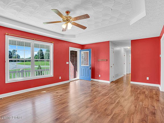 5th image of 111 Ohio Ct