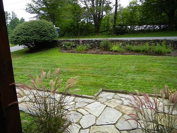 jillian pics 252.JPG  250 brick school