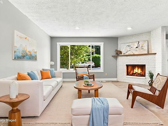 4th image of 10308 NE Manor Dr