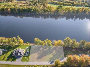 1 Falcon Ln, Hooksett, NH 03106