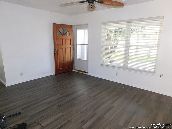 3rd image of 5807 Knoll Krest St