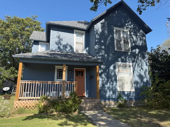 203 E Culton St #A, Warrensburg, MO 64093