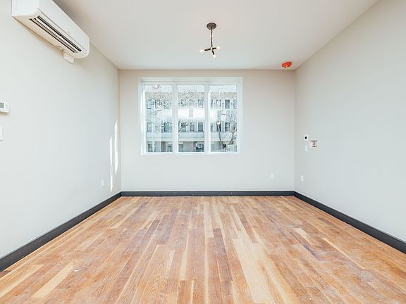 5th image of 2823 Snyder Ave APT 1B