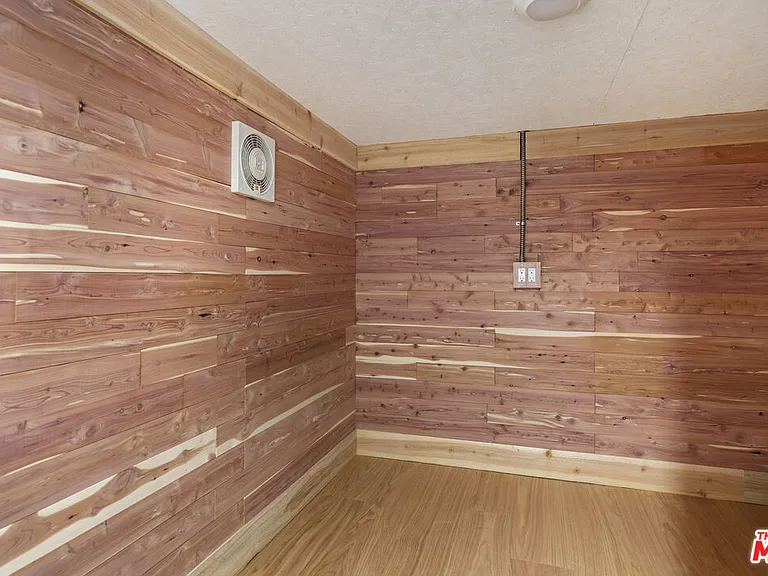 1107 Le Gray Ave — Photo 29