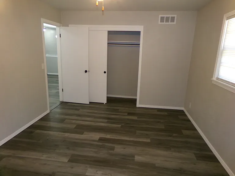 624 N Caddy Ln — Photo 11