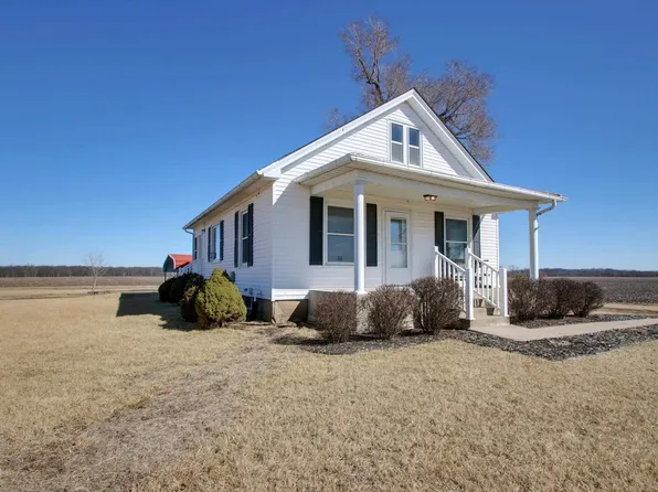 1911 N 2400th Ave, Camp Point, IL 62320