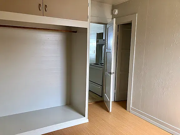 341 N K St — Photo 12