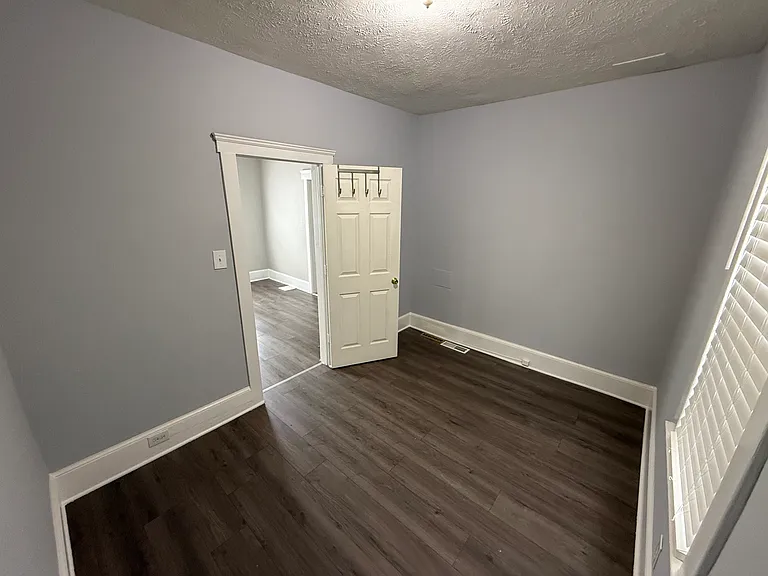 1018 Auburn Ave #LWR — Photo 8