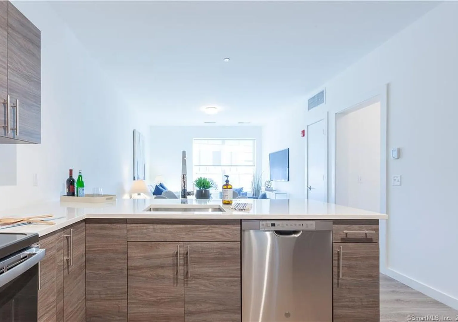 Post Road Lofts — Photo 2