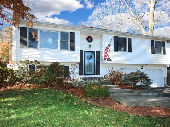 1081 King Road, Cheshire, CT 06410