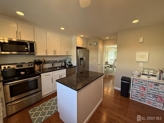 5th image of 918 Merritt Dr APT D