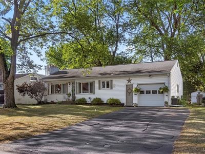 407 Fletcher Dr, North Syracuse, NY, 13212
