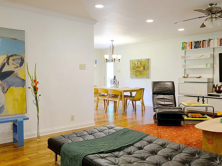 6916 Lark Ln — Photo 2