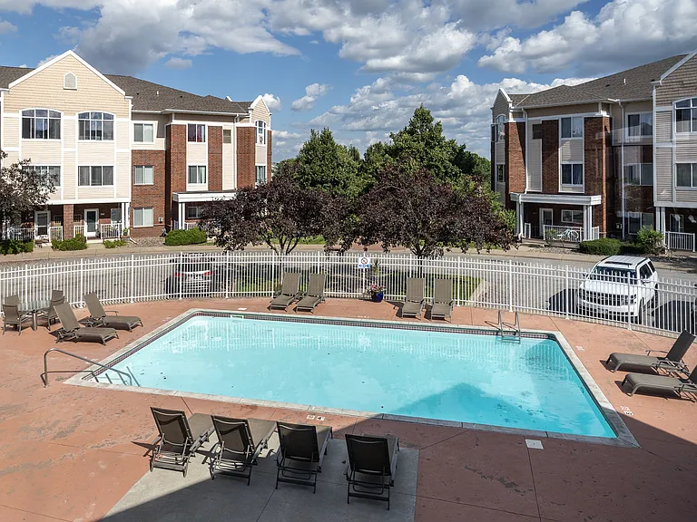 Hearthstone Apartments and Townhomes — Photo 19