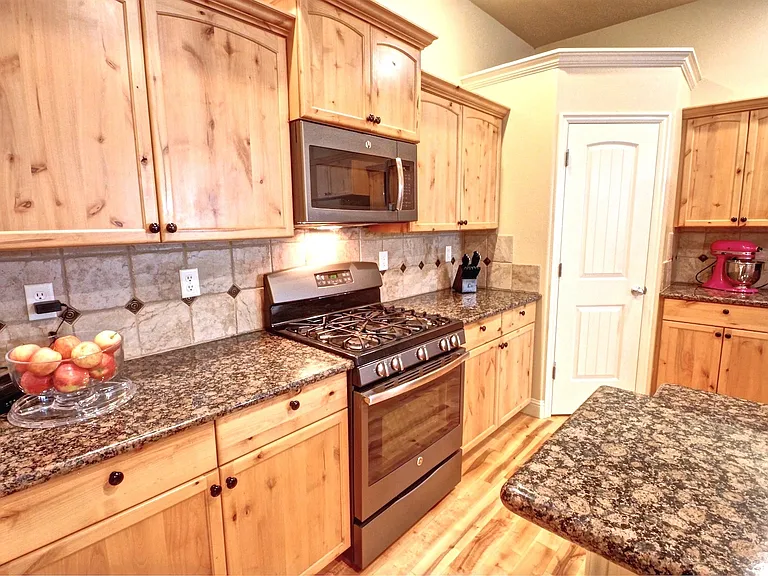 3757 N Quenzer Way — Photo 3
