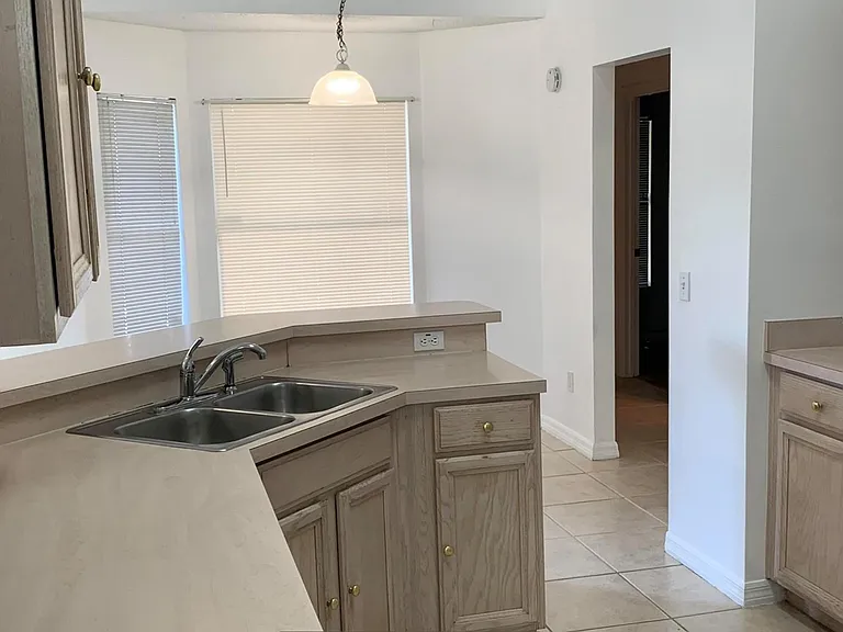 2323 Laurel Pine Ln — Photo 3