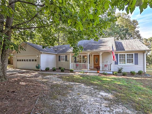 2nd image of 4491 Hidden Oaks Dr