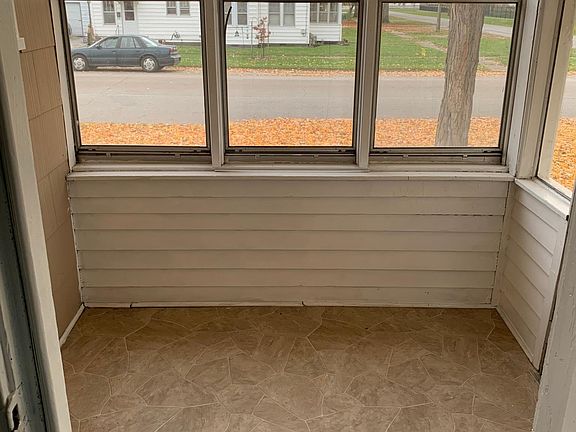 Enclosed Front Porch