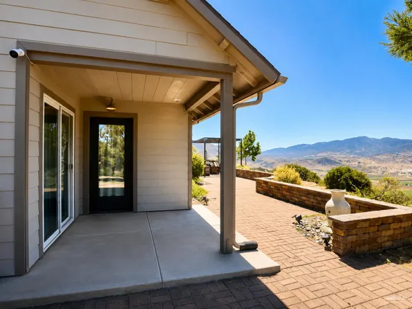 22730 Shenandoah Pl, Tehachapi, CA 93561