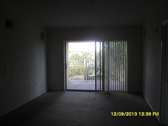 4th image of 161 SW Palm Drive #303