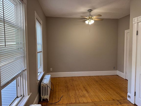 5th image of 172 Putnam St #3