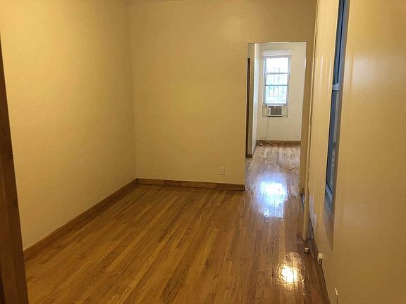 3rd image of 4611 30th Ave APT 1R