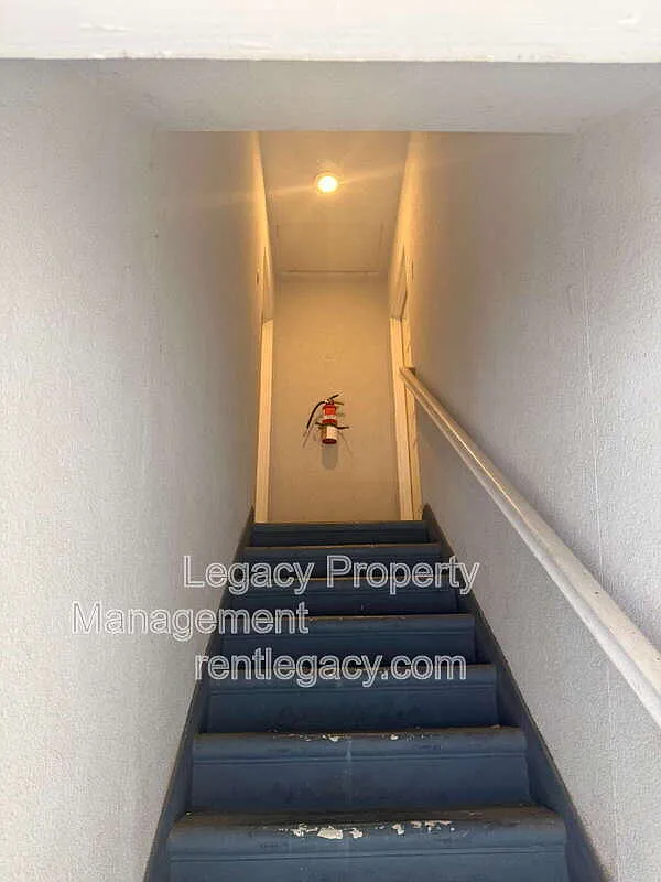 Building Photo - 2611 U St #7