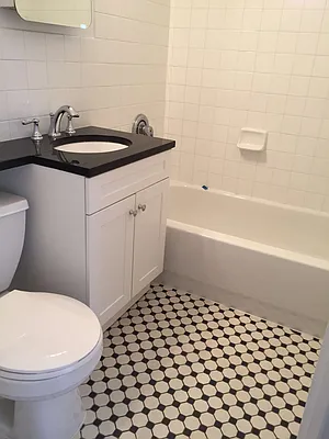 Rented by Metropolis Real Estate of Manhattan | media 19