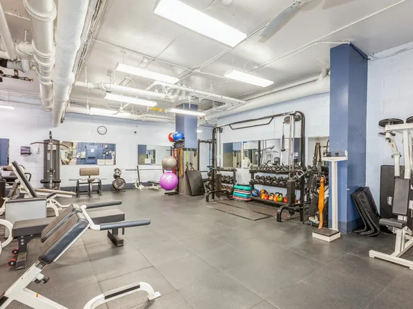 70-25 Yellowstone Boulevard image 17 of 35