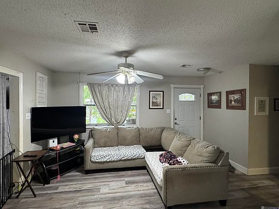 5th image of 320 5th St
