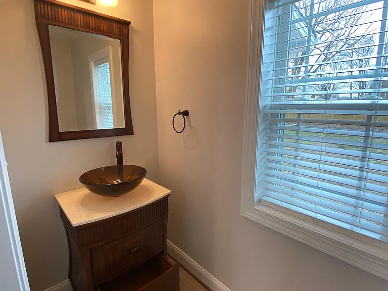 First floor 1/2 bath