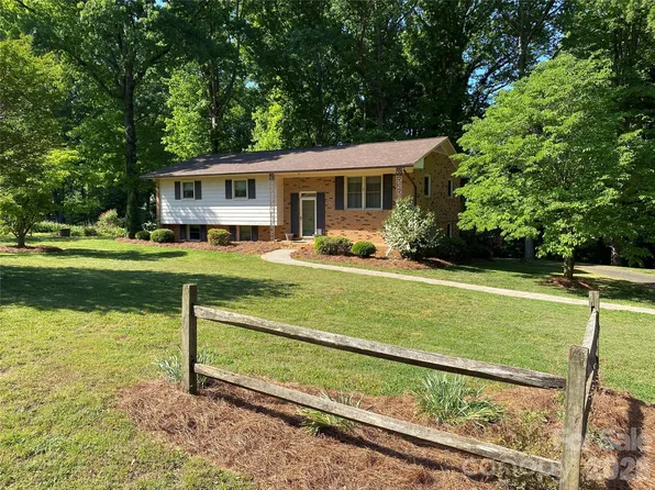 234 Suncrest Rd, Cherryville, NC 28021